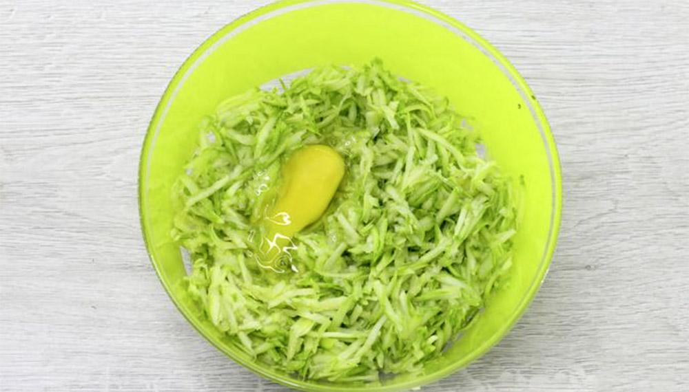 Кабачок и яйцо