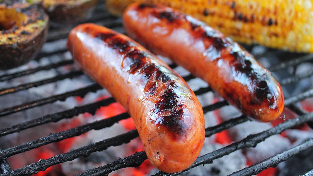 Как приготовить сосиски на гриле вкусно и просто