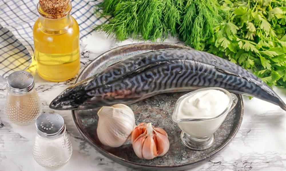 Скумбрия, чеснок, кефир