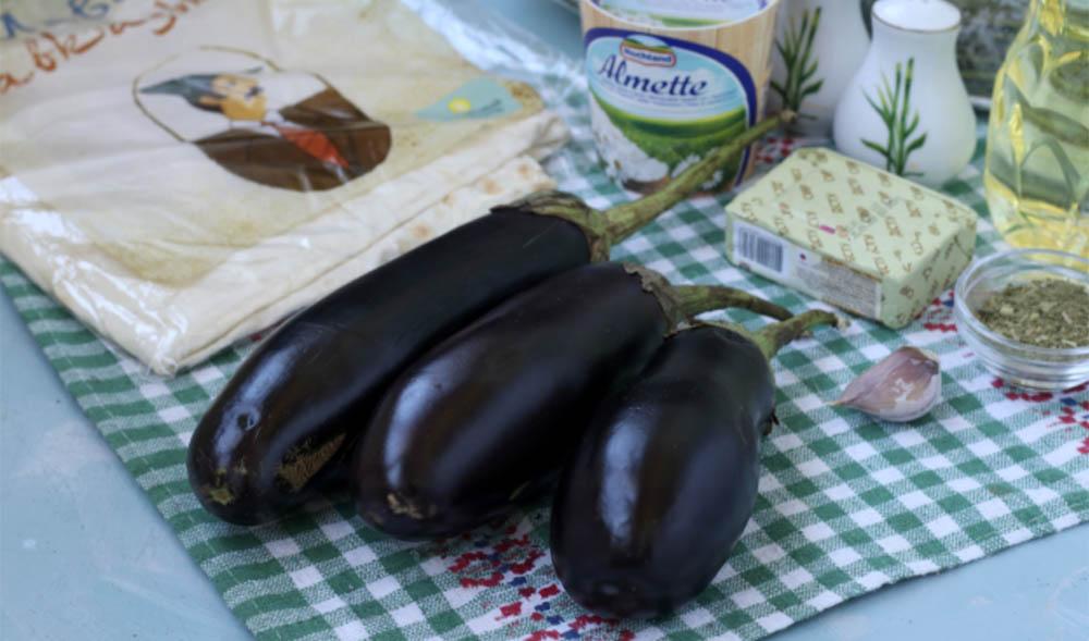 Лаваш, баклажан и сыр