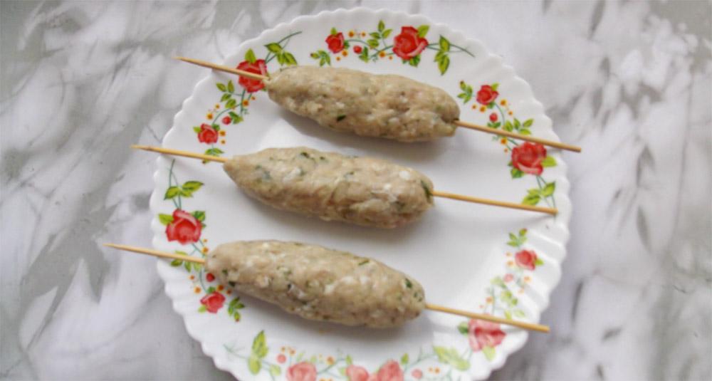 Кебаб на шпажках